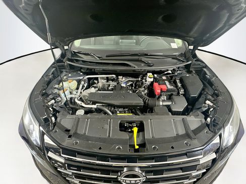 Used 2026 Nissan Rogue SV AWD/4WD image 32