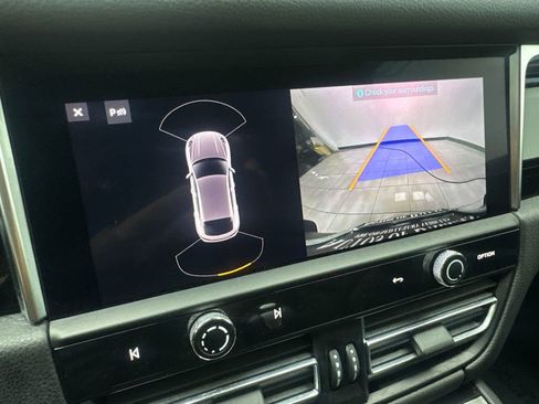 Used 2023 Porsche Macan image 64