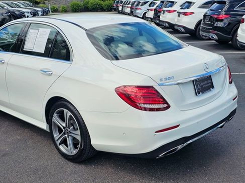 Certified 2017 Mercedes-Benz E 300 4MATIC image 13