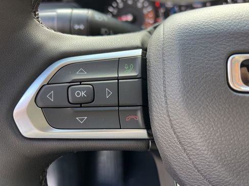 New 2026 Jeep Compass Latitude image 13