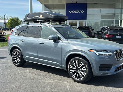 Used 2022 Volvo XC90 T5 Momentum w/ Climate Package image 2