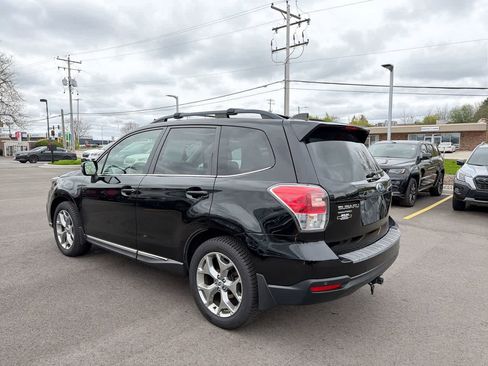 Used 2018 Subaru Forester 2.5i Touring AWD/4WD image 11