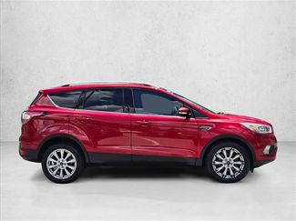 Used 2017 Ford Escape Titanium FWD video 4