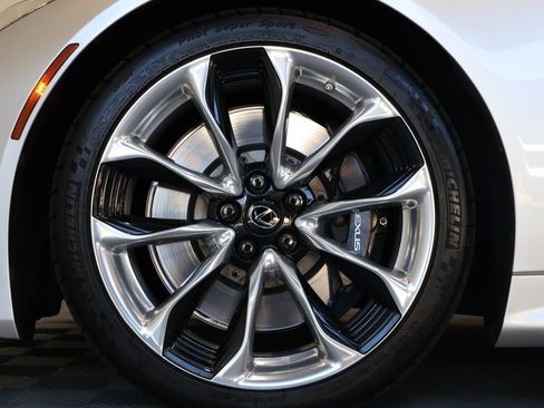 Used 2018 Lexus LC 500 Coupe w/ Sport Package RWD image 11