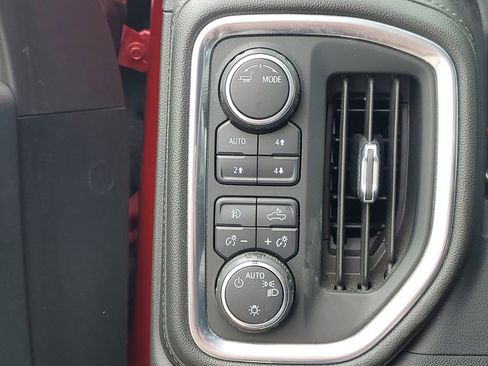 Used 2021 Chevrolet Silverado 1500 LT Trail Boss w/ Bed Protection Package AWD/4WD image 17