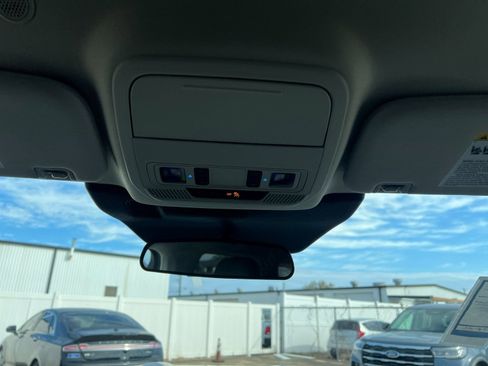 New 2026 Ford Explorer Active w/ Active Comfort Package RWD image 23