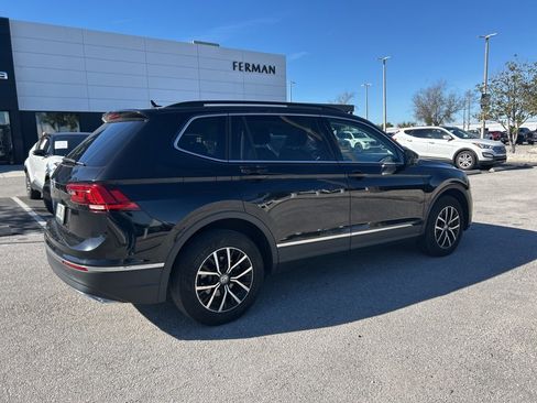 Used 2021 Volkswagen Tiguan SE w/ Panoramic Sunroof Package image 10