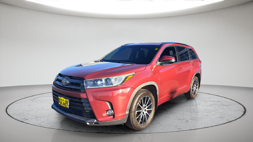 Used 2018 Toyota Highlander SE AWD/4WD image 1