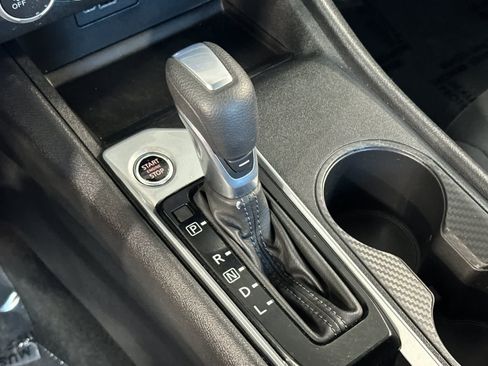 Used 2025 Nissan Altima 2.5 SV FWD image 21