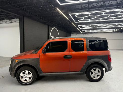 Used 2005 Honda Element EX image 2