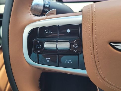 Used 2025 Genesis GV80 3.5T Prestige image 23