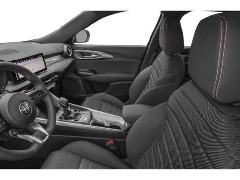 Used 2024 Alfa Romeo Tonale Veloce AWD/4WD image 11