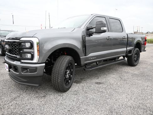 New 2026 Ford F250 Lariat w/ Black Appearance Package AWD/4WD image 8