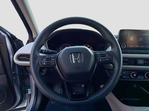 Used 2024 Honda HR-V LX image 34