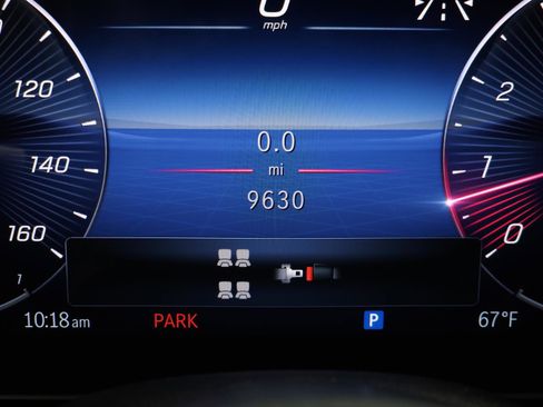 Used 2024 Mercedes-Benz GLS 450 4MATIC image 21