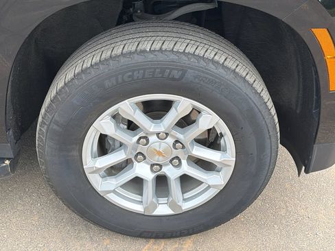 Used 2025 Chevrolet Tahoe LT AWD/4WD image 12