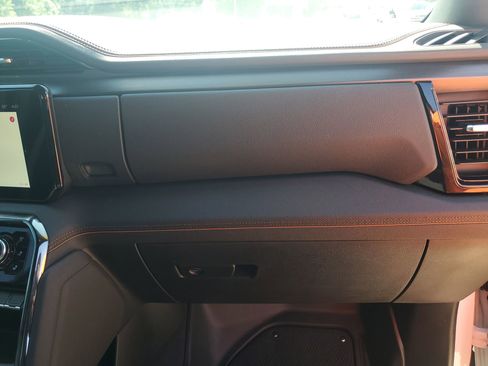 Used 2024 GMC Sierra 1500 AT4 w/ Technology Package image 35