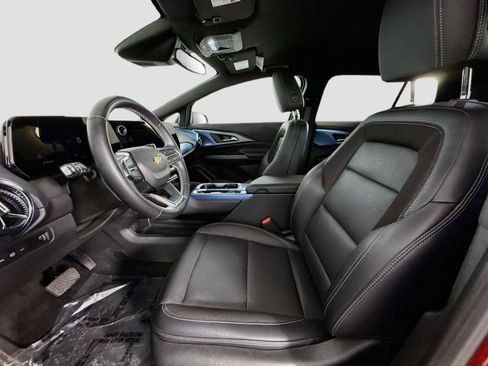 Used 2025 Chevrolet Equinox EV LT w/ Convenience Package FWD image 23