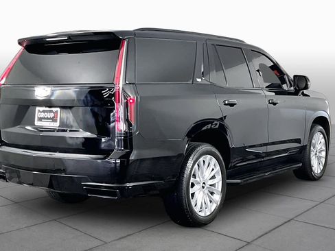 Used 2024 Cadillac Escalade Luxury RWD image 12