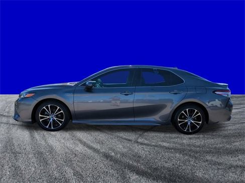 Used 2020 Toyota Camry SE image 7
