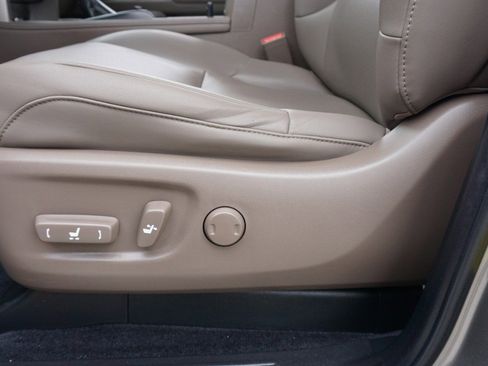 Used 2021 Lexus GX 460 Premium w/ Premium Plus Package image 25