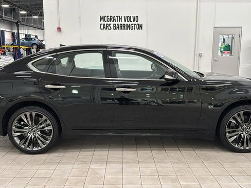 Used 2019 INFINITI Q70 Luxe image 4