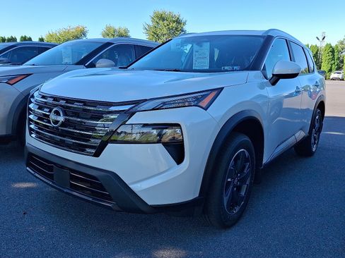 New 2026 Nissan Rogue SV w/ SV Premium Package image 3