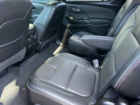 Used 2022 Chevrolet Traverse RS w/ LPO, Cargo Package AWD/4WD image 12