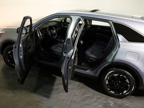 Used 2024 Kia Sorento S w/ Panoramic Sunroof Package AWD/4WD image 5