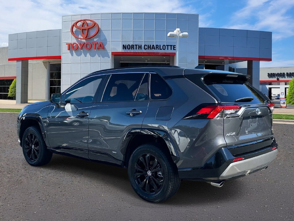 Used 2024 Toyota RAV4 SE AWD/4WD image 4
