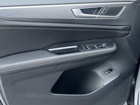 New 2026 Volkswagen Atlas Cross Sport SE FWD image 10