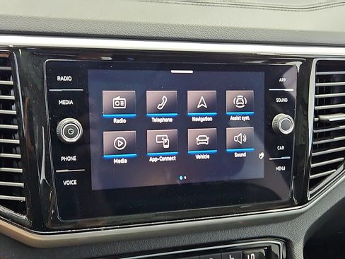 Certified 2023 Volkswagen Atlas SE w/ Panoramic Sunroof Package AWD/4WD image 19