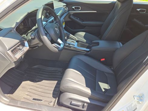 New 2025 Acura Integra Base image 18