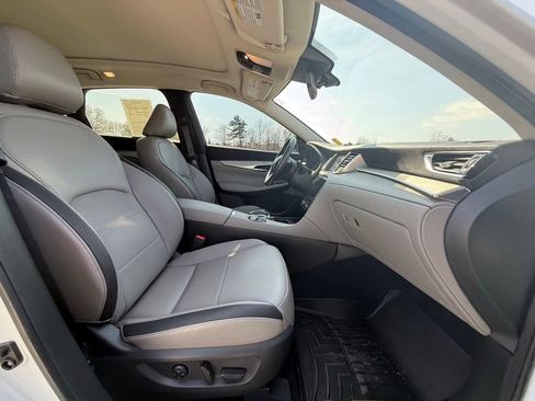 Used 2024 INFINITI QX50 Sensory image 34