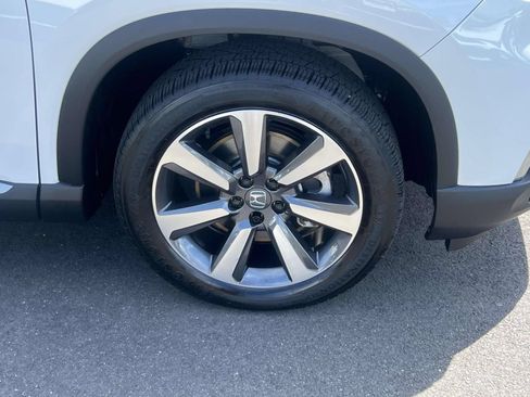 Used 2023 Honda Pilot Elite image 8