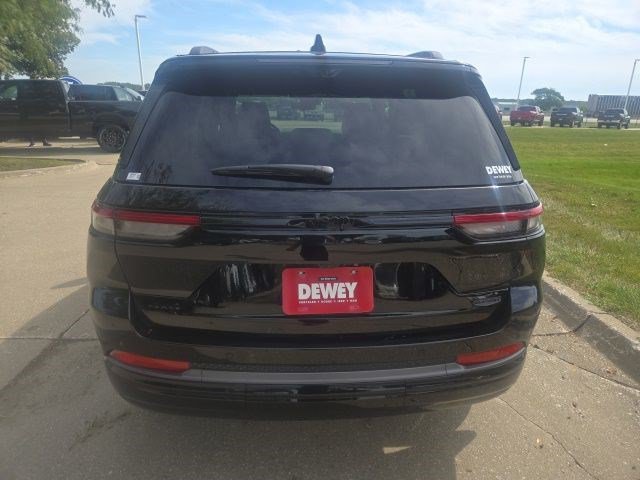 New 2027 Jeep Grand Cherokee Summit w/ MOPAR Finishing Package AWD/4WD image 23