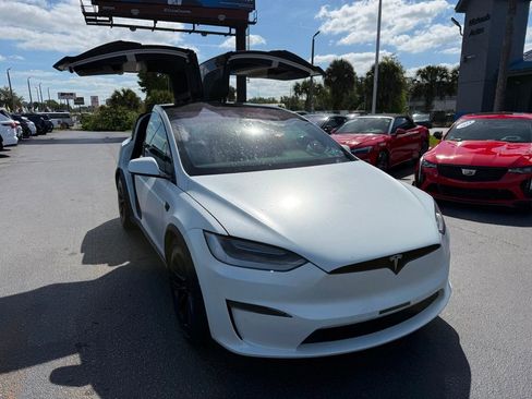 Used 2022 Tesla Model X image 3