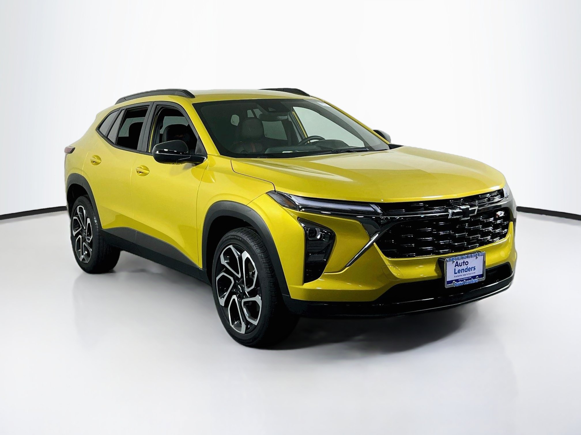 Used 2025 Chevrolet Trax RS FWD image 3