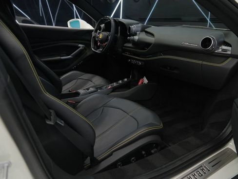 Used 2022 Ferrari F8 Tributo RWD image 33