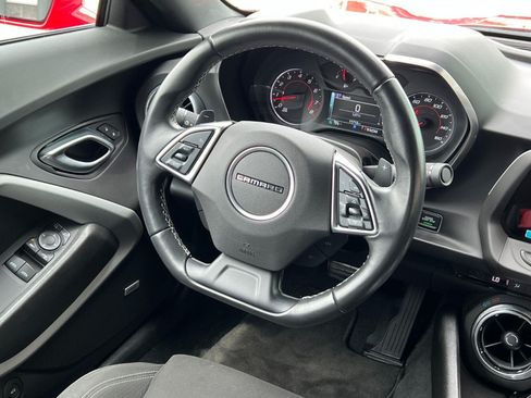 Used 2018 Chevrolet Camaro LT w/ Technology Package RWD image 21