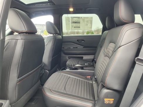 New 2026 Nissan Pathfinder Rock Creek w/ Rock Creek Premium Package AWD/4WD image 8