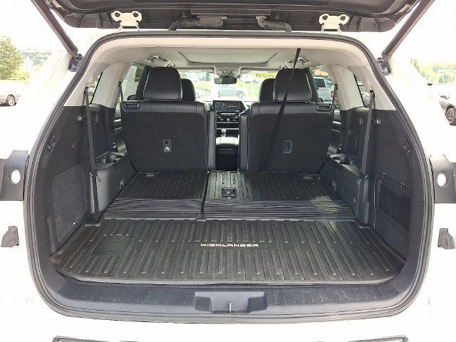 Used 2020 Toyota Highlander Platinum AWD/4WD image 28