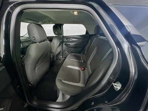 Used 2024 Chevrolet TrailBlazer LS image 27