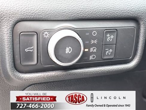 Used 2020 Ford Explorer Limited RWD image 24