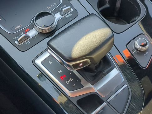 Used 2017 Audi Q7 3.0T Premium Plus w/ Premium Plus Package image 14