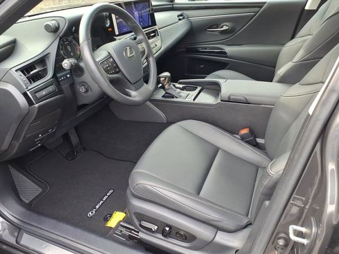 Certified 2025 Lexus ES 350 w/ Premium Package image 15