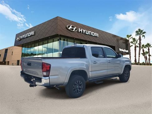 Used 2021 Toyota Tacoma SR5 image 3