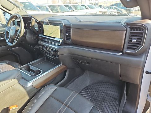 Used 2024 Chevrolet Silverado 3500 High Country w/ Technology Package image 30