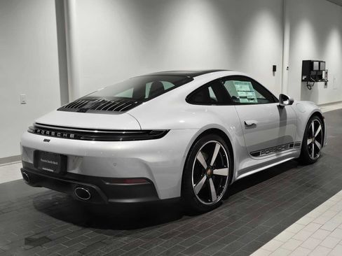 New 2026 Porsche 911 Carrera image 7