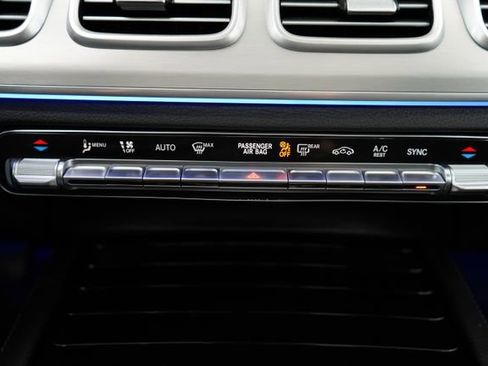 Used 2025 Mercedes-Benz GLS 450 4MATIC image 24
